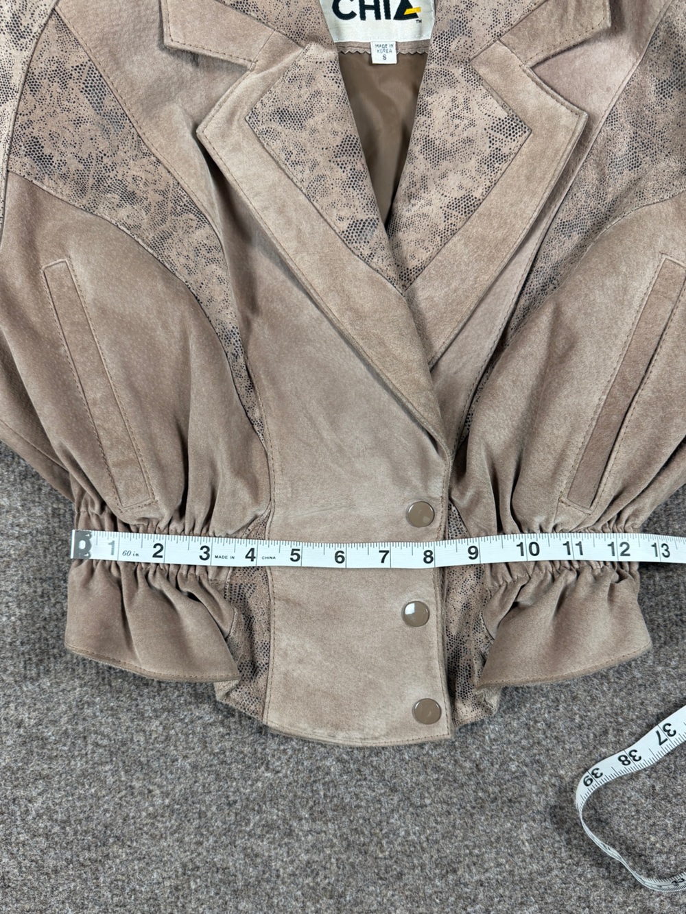 Vintage Chia Taupe Tan Suede Leather Cropped Peplum Bomber Jacket Women’s Small - Picture 10 of 10